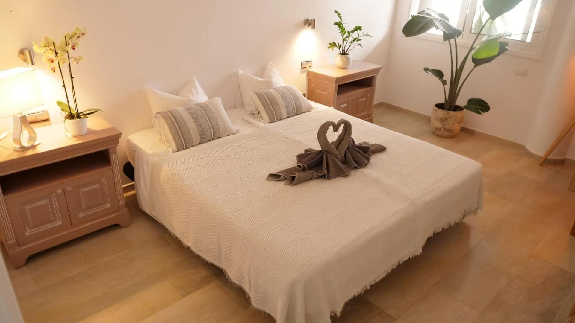 Canaan In Tenerife - Heated Pool, Ocean Views, Palm Garden, Villa Costa Adeje  0*, Costa Adeje (Tenerife) Spain